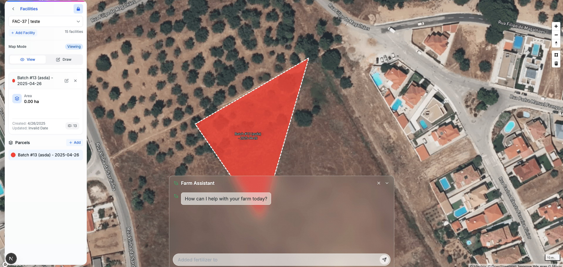 Interface do painel do Crop Mapper a exibir mapas de campo e gráficos de dados
